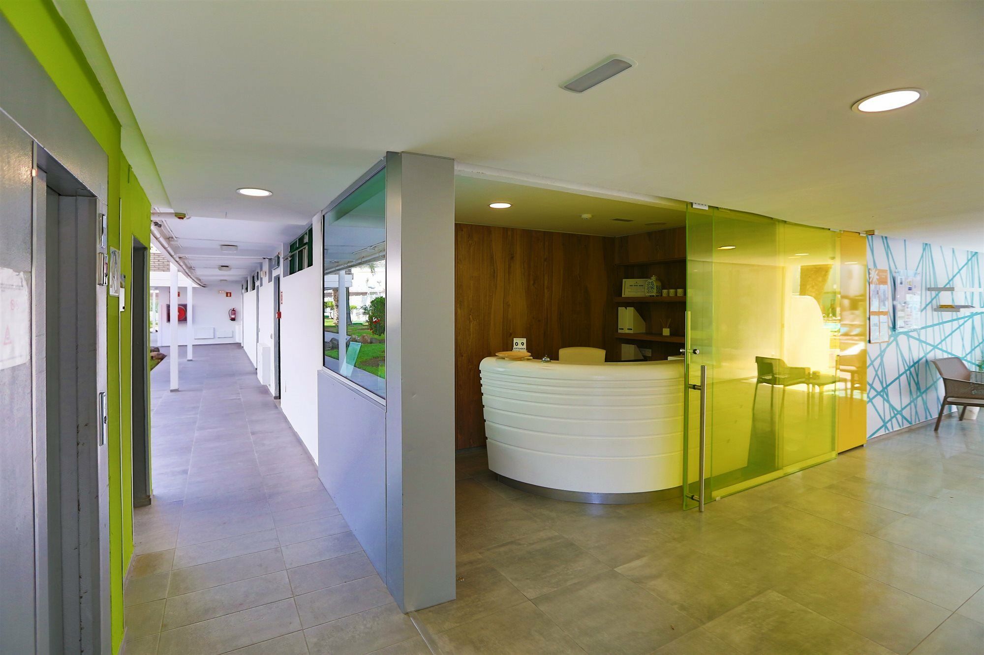 פלאייה דל אינגלז Apartamentos Walhalla מראה חיצוני תמונה